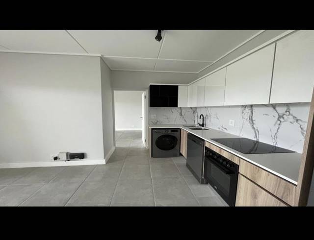 1 BEDROOM APARTMENT FOR SALE IN WATERFALL